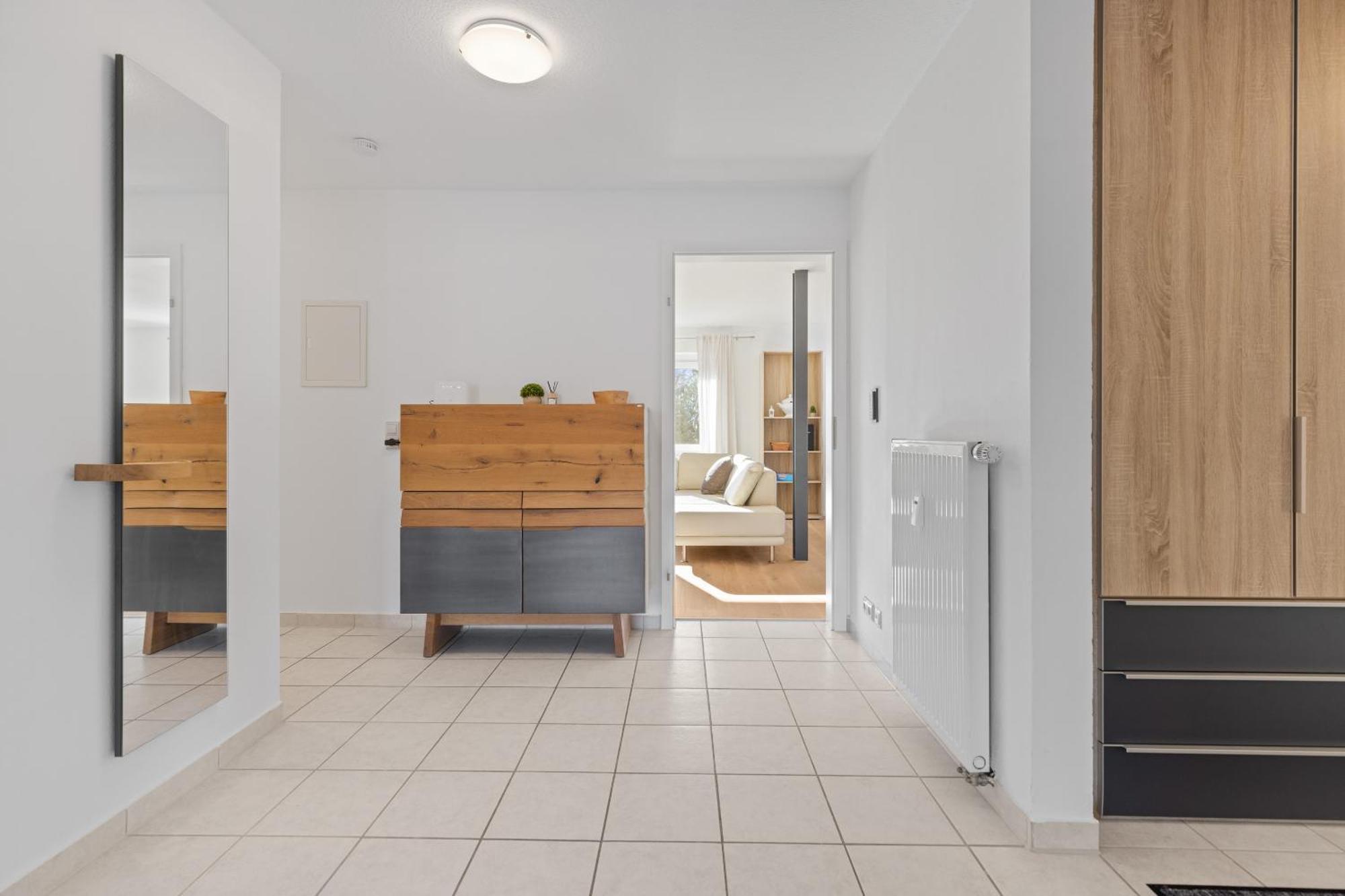 Goldcream Suites - Modern - Netflix - Free Parking Guenzburg Luaran gambar